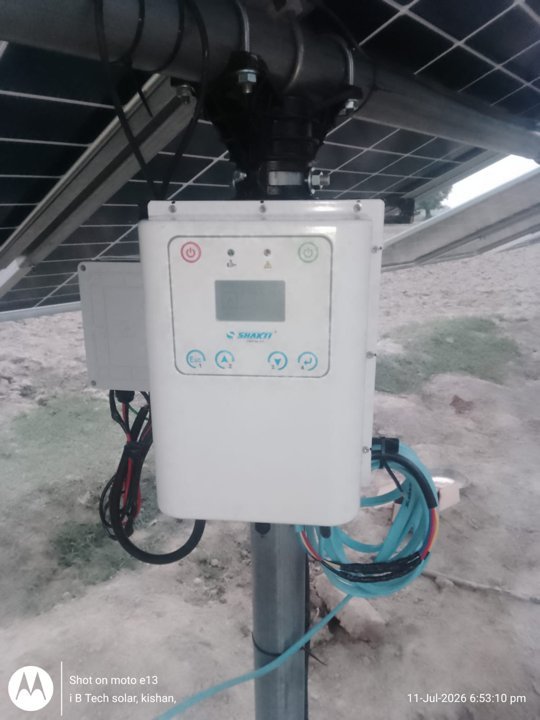 Solar pumping controller under panel array